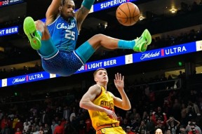 乐竟体育入口-独行侠球队的球员