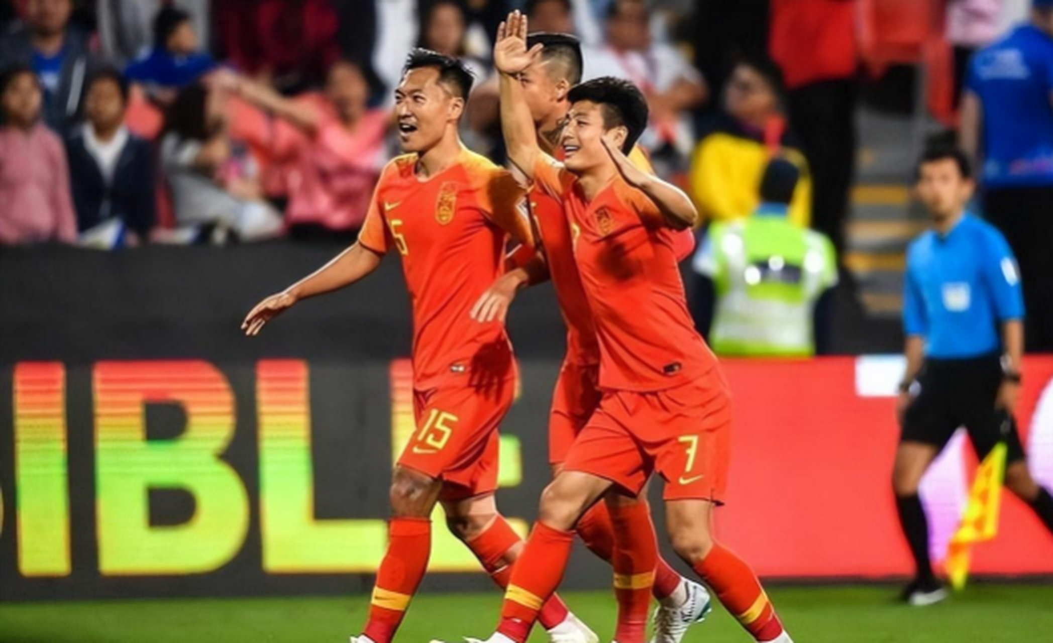 乐竟体育平台-国际足球联赛中国球队展现出色竞技实力  第2张