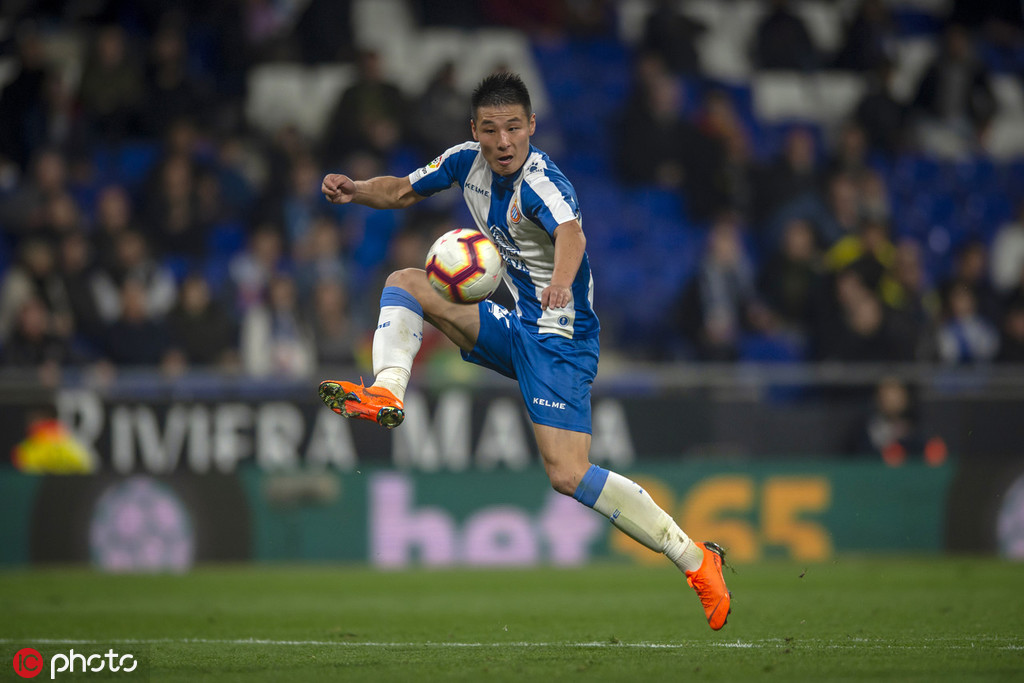 乐竟体育官网-大赛再次延期，球迷失望集体抗议(切尔西球迷抗议)  第2张