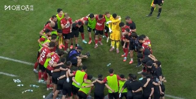 乐竟体育官网-奥运会上的足球比赛引发球迷热议(奥运会上的足球比赛引发球迷热议的原因)  第2张